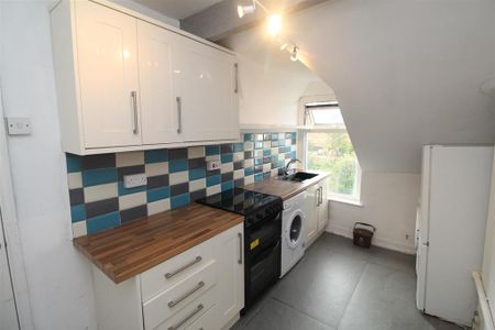 1 bedroom flat to rent - Photo 4