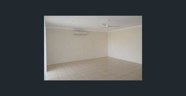 Spacious 5-Bedroom Family Home in Highly Sought-After Grammar Park Estate - Photo 1