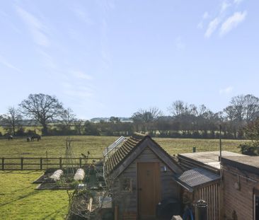 2 bedroom semi-detached house to rent - Photo 4