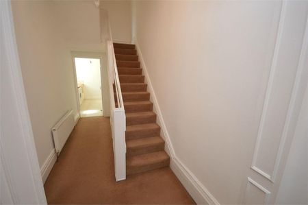 4 bedroom terraced house to rent - Photo 4
