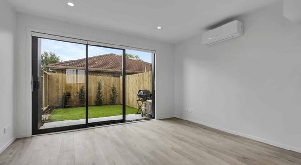 2 BEDS / 2.5 BATHS / AVAILABLE FROM 24th JULY - Photo 1