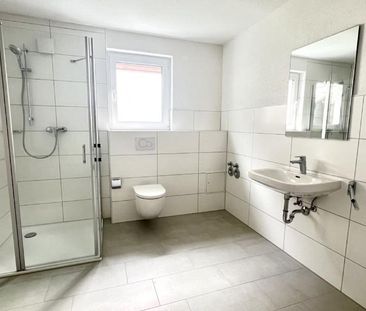 Nur mit Wohnberechtigungsschein! Moderne 3 Zimmer NB Wohnung mit Te... - Foto 3