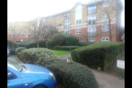 2 Bed Flat, Charles Street, CR0 - Photo 2