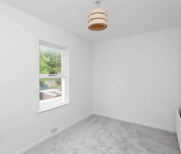 100 Edenderry Village, Edenderry, Belfast, BT8 8LQ - Photo 5