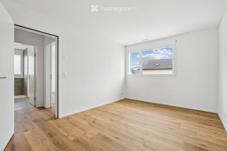 Moderne 3.5-Zimmer-Neubau-Wohnung direkt beim Bahnhof Kapf - Photo 4
