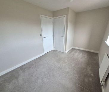 2 bedroom semi-detached house to rent - Photo 5