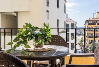 ALQUILER TEMPORAL EN LOS CRISTIANOS. DISPONIBLE ÚNICAMENTE LOS MESES DE MARZO A SEPTIEMBRE – 0067-03995