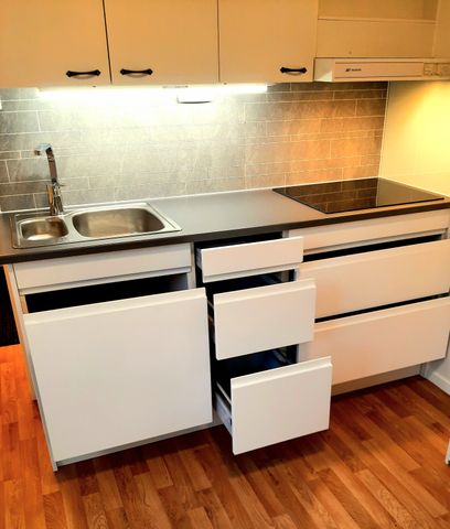 Skalhamravägen, Gottröra - Photo 2