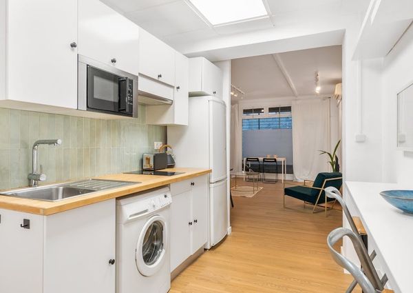 Carrer de Santa Àgata, Barcelona, Catalonia 08012