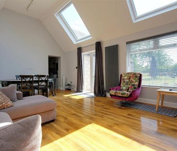 2 bedroom barn conversion to rent - Photo 1