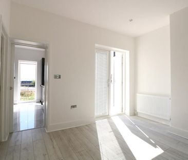 5 bedroom semi-detached house to rent - Photo 3