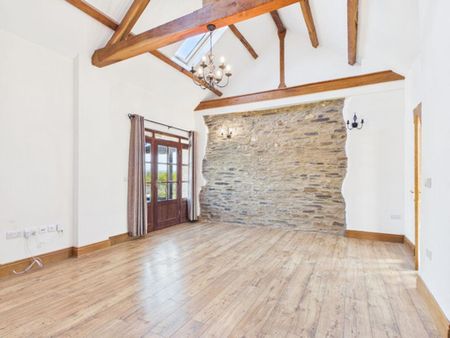 4 bedroom detached house to rent - Photo 2