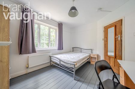 5 bedroom semi-detached house to rent - Photo 2