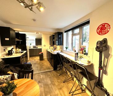 Room in a Shared House, Cromwell Road, SO15 - Photo 2