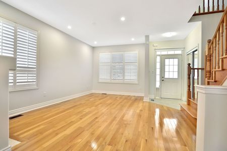 For Lease - 2565 Falkland Crescent, Oakville, Ontario - Photo 3