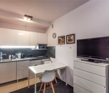 Kawalerka w centrum na wynajem, niskie opłaty - Zdjęcie 5