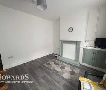 3 bedroom terraced house to rent - Photo 2