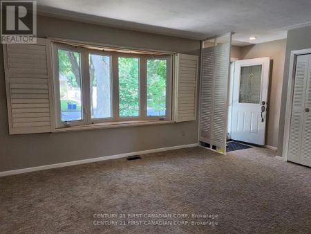 711 ALGOMA AVENUE - Photo 2