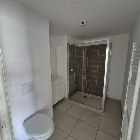 Location Appartement 2 pièces 45m² LILLE 59000 - Photo 3