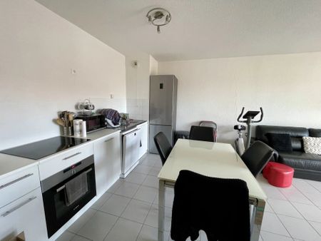 Location Appartement 3 pièces 61m² NIMES 30000 - Photo 4