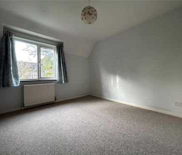 4 bedroom detached house to rent - Photo 3