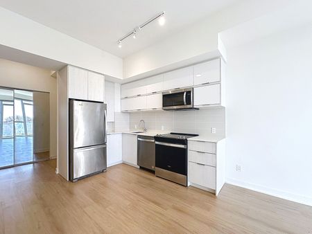 For Lease - 10 Deerlick Court Unit# 817, Toronto, Ontario - Photo 3