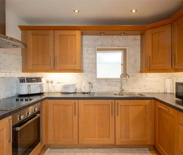 2 bedroom apartment to rent - Photo 4