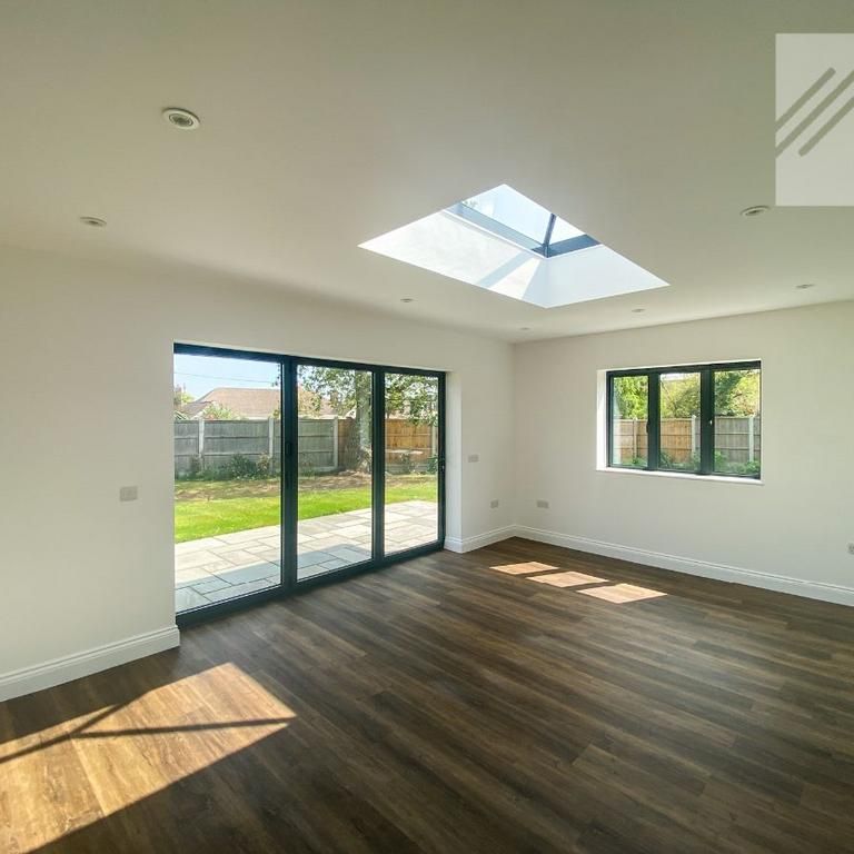 3 bedroom bungalow to rent - Photo 1