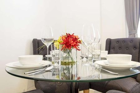 Hay�s Mews, Mayfair, London, W1J - Photo 5