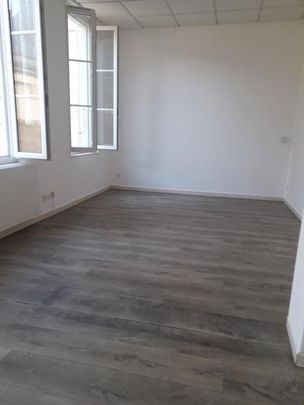 Location Appartement 2 pièces 33m² ROCHEFORT 17300 - Photo 1