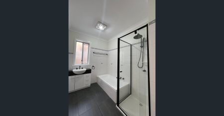 Luxuriously renovated home with landscaped gardens & security system - Photo 5