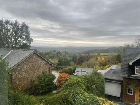 Chalk Cottage, Walwyn Road, Malvern, Herefordshire, WR13 - Photo 2