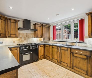 4 bedroom detached house to rent - Photo 5