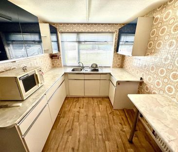3 bedroom semi-detached house to rent - Photo 6
