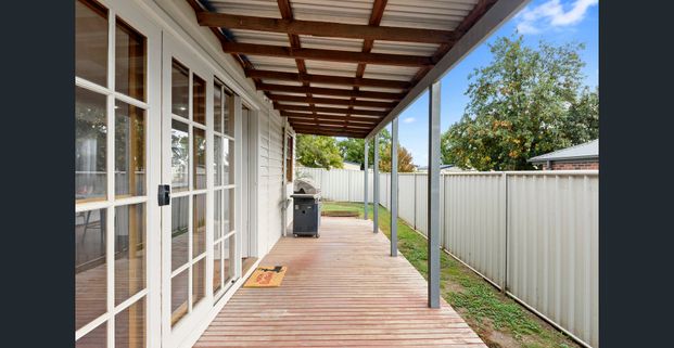 1/21 Heinz Street, White Hills, Vic 3550 - Photo 1