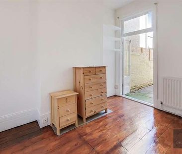 Thirsk Road, Battersea, SW11 - Photo 3