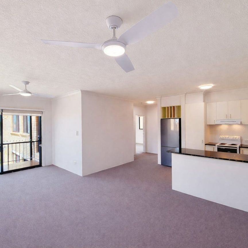 Quiet Coastal Retreat with Sea Breezes - Photo 1