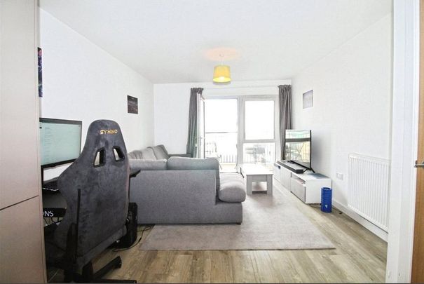 1 bedroom flat to rent - Photo 1