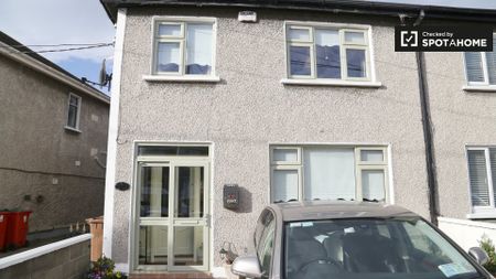 Cosy room to rent in house in North Central Area, Dublin - Photo 4