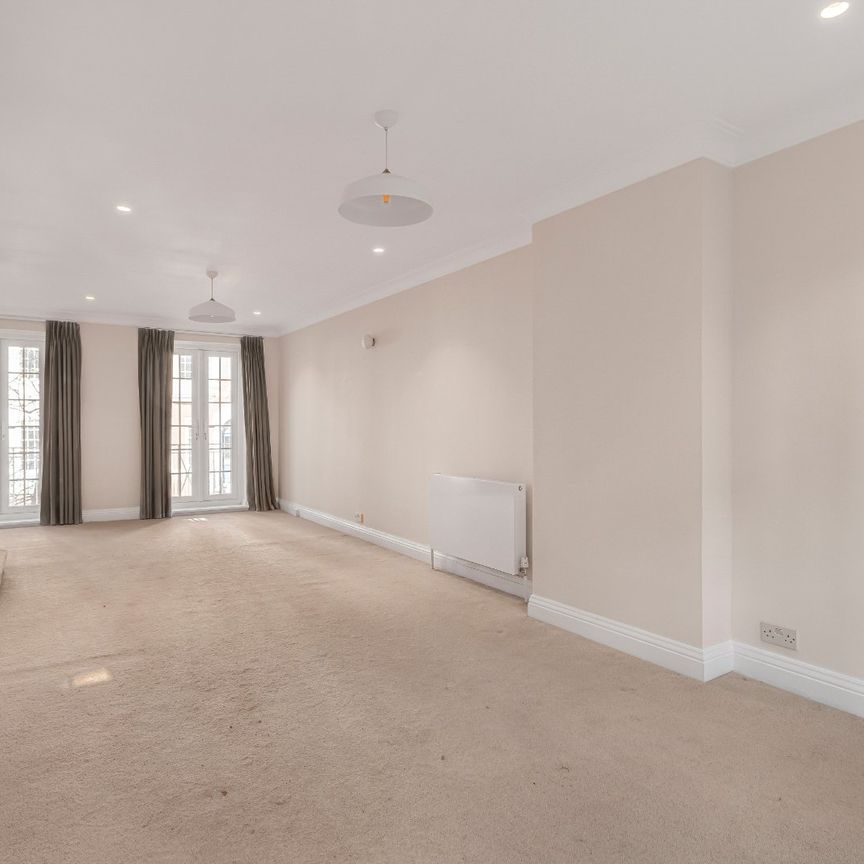 Holland Park Road, Holland Park, London, W14 - Photo 1