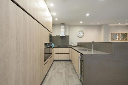 3 bedroom apartment to rent - Photo 4