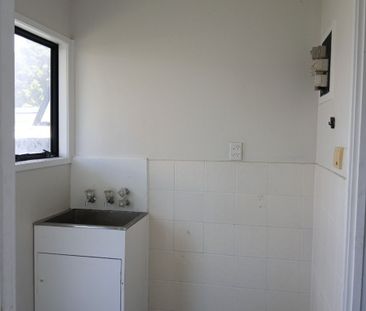 Comfortable 3-Bedroom Home in Randwick Park - Photo 4