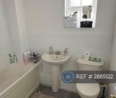 1 bedroom in a house share to rent - Photo 6