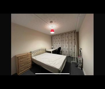 2 Bed Flat, Holborn Towers, LS6 - Photo 4