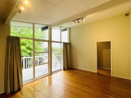Westlake zone Spacious 4-Bedroom Home in Sunnynook - Photo 3