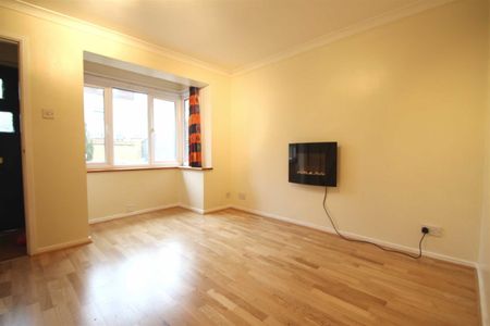 Katherine Close, HP3 9QT, Hemel Hempstead - Photo 2