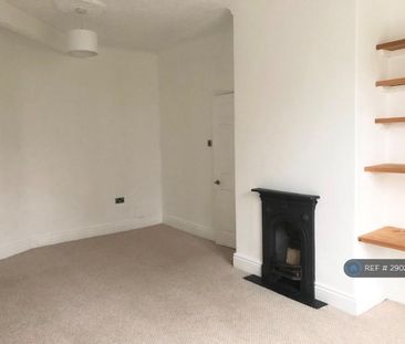 2 bedroom maisonette to rent - Photo 4