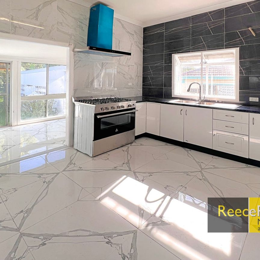 Three bedroom family home - Photo 1