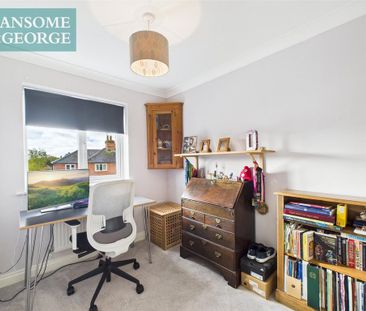 4 bedroom semi-detached house to rent - Photo 4