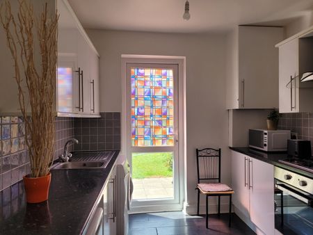 Room in a Shared House, Higham Place, E17 - Photo 2